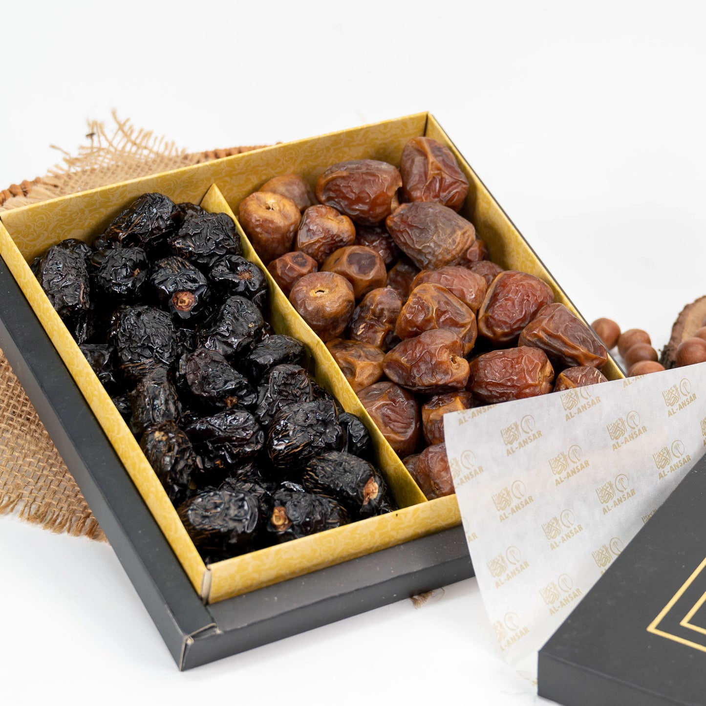 Luxury 1KG Gift Box - Ajwa Special + Sukri