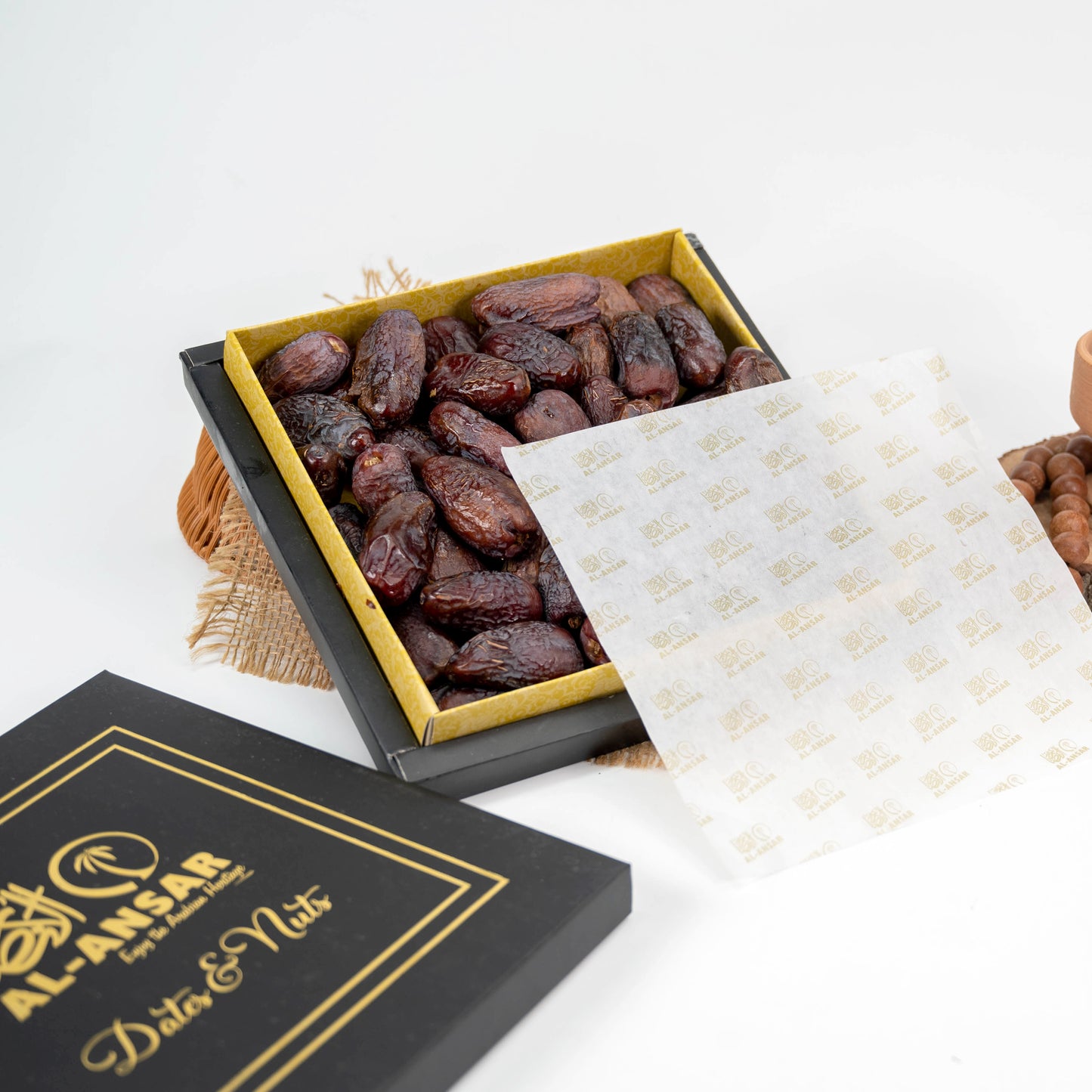 Amber Date 1KG Gift Box | عنبر